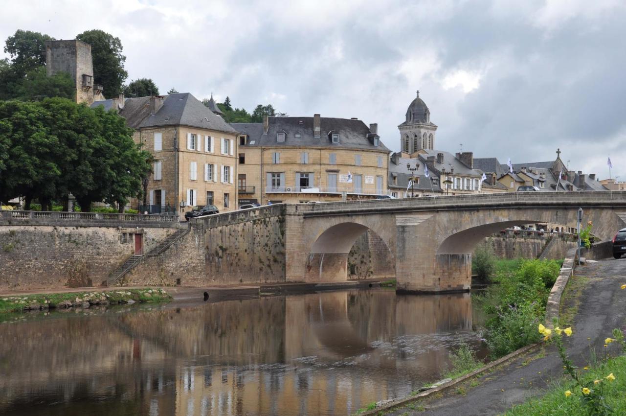 몽티냑 Le Hameau Du Moulin 빌라 외부 사진